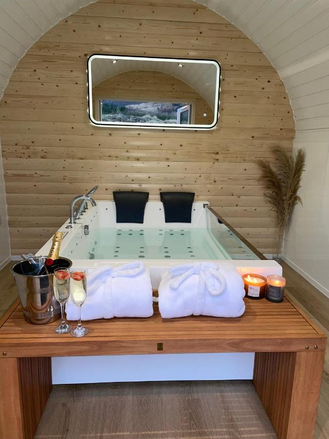 Apex Studio Pod & Jacuzzi Bath Fort William Ngoại thất bức ảnh